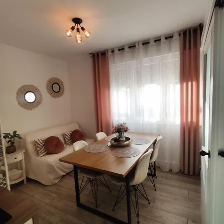 Lovely M&r Apartment Split