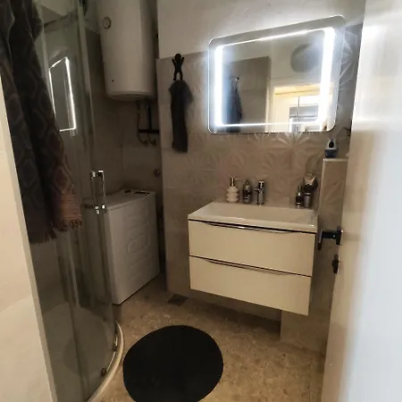 Lovely M&r Apartment